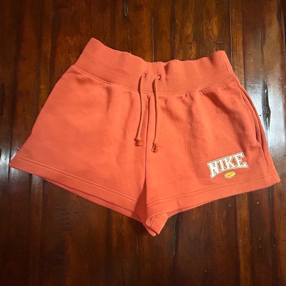 Nike Women's Sportswear Phoenix Fleece High-Rise Shorts
